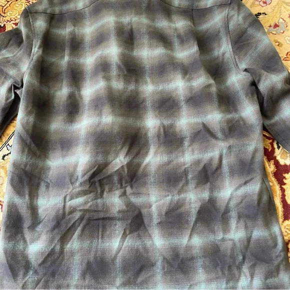 Vince Flannel NWT - Picture 8 of 8